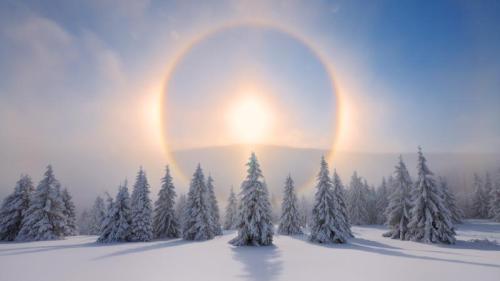 Halo um die Sonne, Erzgebirge, Sachsen, Deutschland (© Martin Ruegner/Getty Images) Bing Everyday Wallpaper 2024-12-21
/tmp/UploadBetaXgLLqV [Bing Everyday Wall Paper 2024-12-21] url = http://www.bing.com/th?id=OHR.SolsticeHalo_DE-DE6991258679_1920x1080.jpg

File Size (KB): 308.58 KB
Last Modified: December 21 2024 00:00:04
