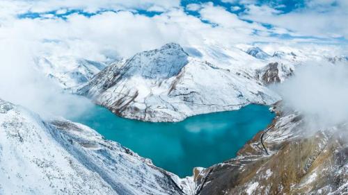 满拉水库的雪景，日喀则，中国西藏自治区 (© Zhang Zhenqi/VCG via Getty Images) Bing Everyday Wallpaper 2024-12-21
/tmp/UploadBetaP5jn8T [Bing Everyday Wall Paper 2024-12-21] url = http://www.bing.com/th?id=OHR.WinterSolstice2024_ZH-CN2045153949_1920x1080.jpg

File Size (KB): 316.8 KB
Last Modified: December 21 2024 00:00:02
