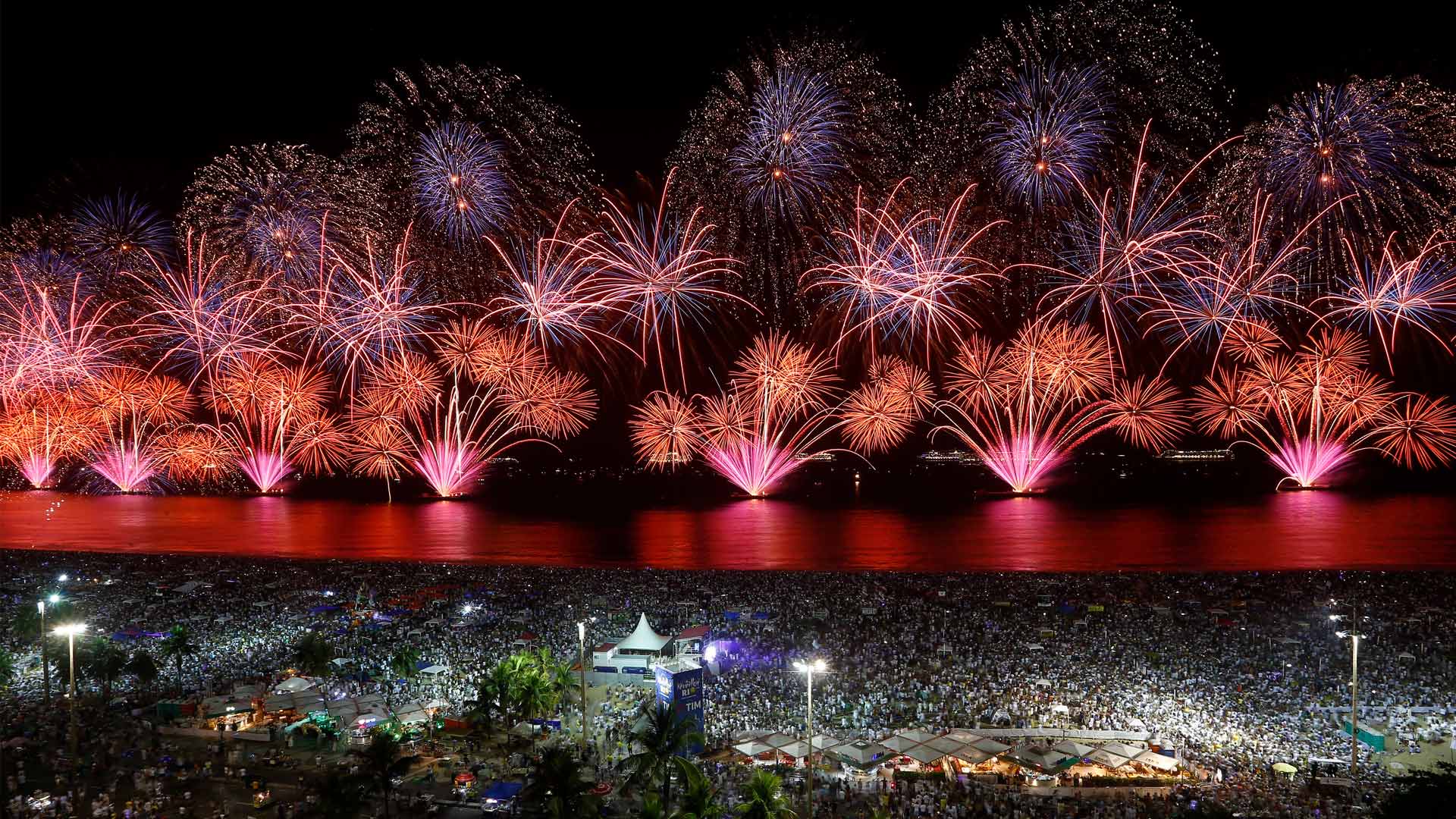 New Year's Eve fireworks over Copacabana Beach, Rio de Janeiro, Brazil (© Wagner Meier/Getty Images) Bing Everyday Wallpaper 2025-01-01, reu8K6 [Bing Everyday Wall Paper 2025-01-01] url = http://www.bing.com/th?id=OHR.RioNewYear_EN-US7216341802_1920x1080.jpg