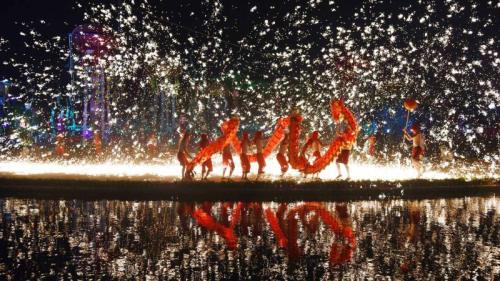 鉄の花の中で舞う龍舞, 中国 湖北省 (© Miao Jian/Wuhan Morning Post/Visual China Group via Getty Images) Bing Everyday Wallpaper 2025-01-29
/tmp/UploadBetakkZ82j [Bing Everyday Wall Paper 2025-01-29] url = http://www.bing.com/th?id=OHR.LunarDragon_JA-JP5285145740_1920x1080.jpg

File Size (KB): 315.26 KB
Last Modified: January 29 2025 00:00:05
