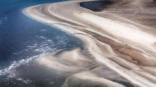 Westerhever, Nationalpark Schleswig-Holsteinisches Wattenmeer (© 3quarks/Getty Images) Bing Everyday Wallpaper 2025-02-02
/tmp/UploadBetaV4gd4D [Bing Everyday Wall Paper 2025-02-02] url = http://www.bing.com/th?id=OHR.WaddenSeaBiosphereReserve_DE-DE2245895557_1920x1080.jpg

File Size (KB): 309.25 KB
Last Modified: February 02 2025 00:00:07
