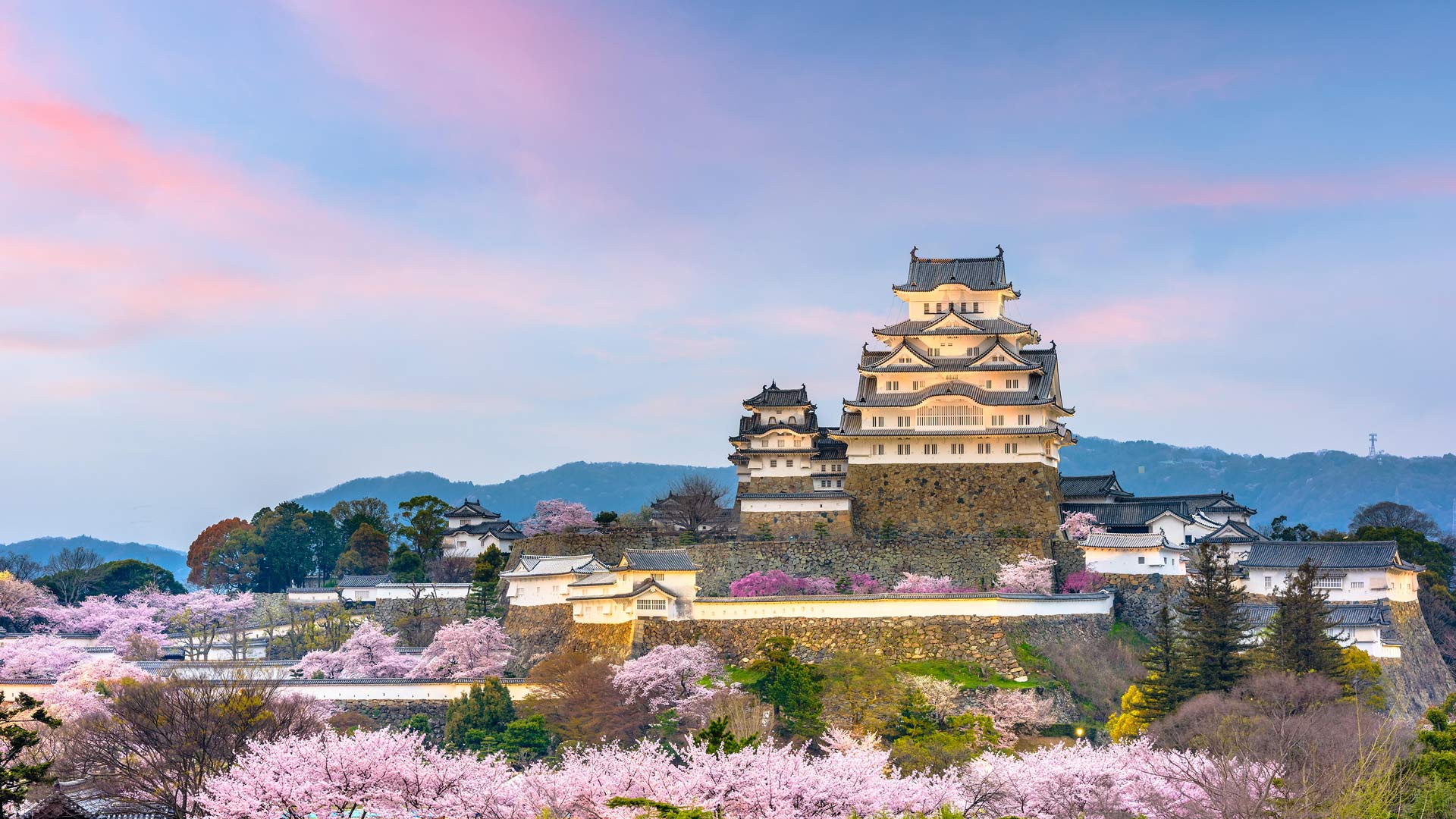 姫路城, 兵庫県 姫路市 (© Sean Pavone/Alamy Stock Photo) Bing Everyday Wallpaper 2025-04-06, RuMKeJ [Bing Everyday Wall Paper 2025-04-06] url = http://www.bing.com/th?id=OHR.CastleDay2025_JA-JP3325548053_1920x1080.jpg