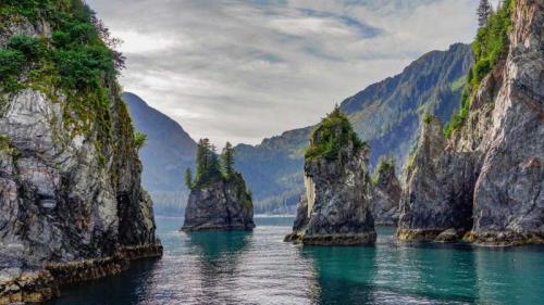 阿拉斯加基奈峡湾国家公园尖顶湾, 阿拉斯加州苏厄德, 美国 (© Wander Photography/Getty Images) Bing Everyday Wallpaper 2025-04-24
/tmp/UploadBetaJLrMJw [Bing Everyday Wall Paper 2025-04-24] url = http://www.bing.com/th?id=OHR.KenaiSpires_ZH-CN3045699778_1920x1080.jpg

File Size (KB): 320.64 KB
Last Modified: April 24 2025 00:00:01
