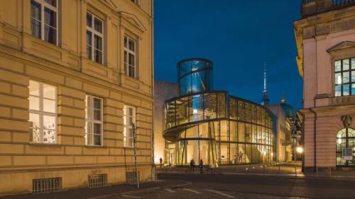 Pei-Bau des Deutschen Historischen Museums in Berlin (© Westend61/Getty Images) Bing Everyday Wallpaper 2025-05-18
/tmp/UploadBetawIiczJ [Bing Everyday Wall Paper 2025-05-18] url = http://www.bing.com/th?id=OHR.BerlinHistoryMuseum_DE-DE3052163032_1920x1080.jpg

File Size (KB): 296.2 KB
Last Modified: May 18 2025 00:00:03
