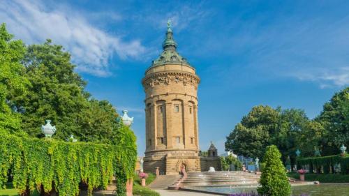 Wasserturm, Mannheim, Baden-Württemberg (© no_limit_pictures/Getty Images) Bing Everyday Wallpaper 2025-06-15
/tmp/UploadBetanpzYVO [Bing Everyday Wall Paper 2025-06-15] url = http://www.bing.com/th?id=OHR.WatertowerMannheim_DE-DE8334179684_1920x1080.jpg

File Size (KB): 322.78 KB
Last Modified: June 15 2025 00:00:05
