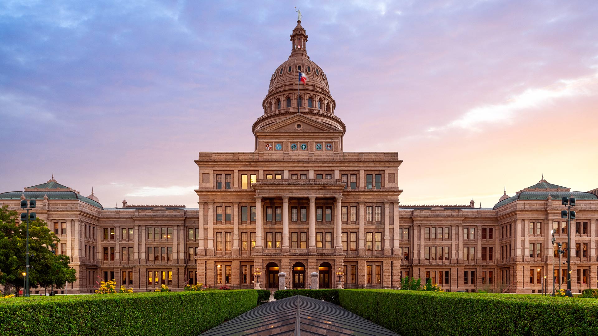 Texas State Capitol in Austin (© joe daniel price/Getty Images) Bing Everyday Wallpaper 2025-06-20, cGrYXD [Bing Everyday Wall Paper 2025-06-20] url = http://www.bing.com/th?id=OHR.TexasCapitol_EN-US1992205396_1920x1080.jpg