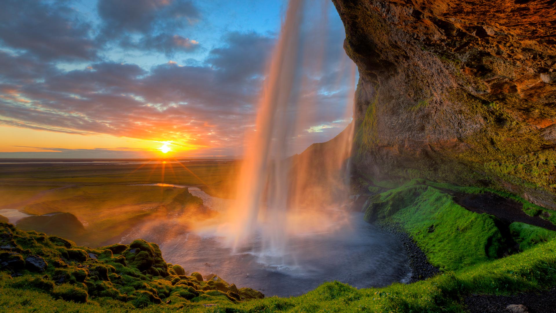 セリャラントスフォス, アイスランド  (© Tom Mackie/AWL/plainpicture) Bing Everyday Wallpaper 2025-06-20, 9p4kJq [Bing Everyday Wall Paper 2025-06-20] url = http://www.bing.com/th?id=OHR.IcelandSolstice_JA-JP9258082333_1920x1080.jpg