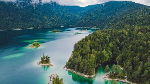 Eibsee, Bayern (© NejauPhoto/Getty Images) Bing Everyday Wallpaper 2025-06-24
/tmp/UploadBetaMfzL1a [Bing Everyday Wall Paper 2025-06-24] url = http://www.bing.com/th?id=OHR.ScenicEibsee_DE-DE0418956156_1920x1080.jpg

File Size (KB): 320.54 KB
Last Modified: June 24 2025 00:00:04
