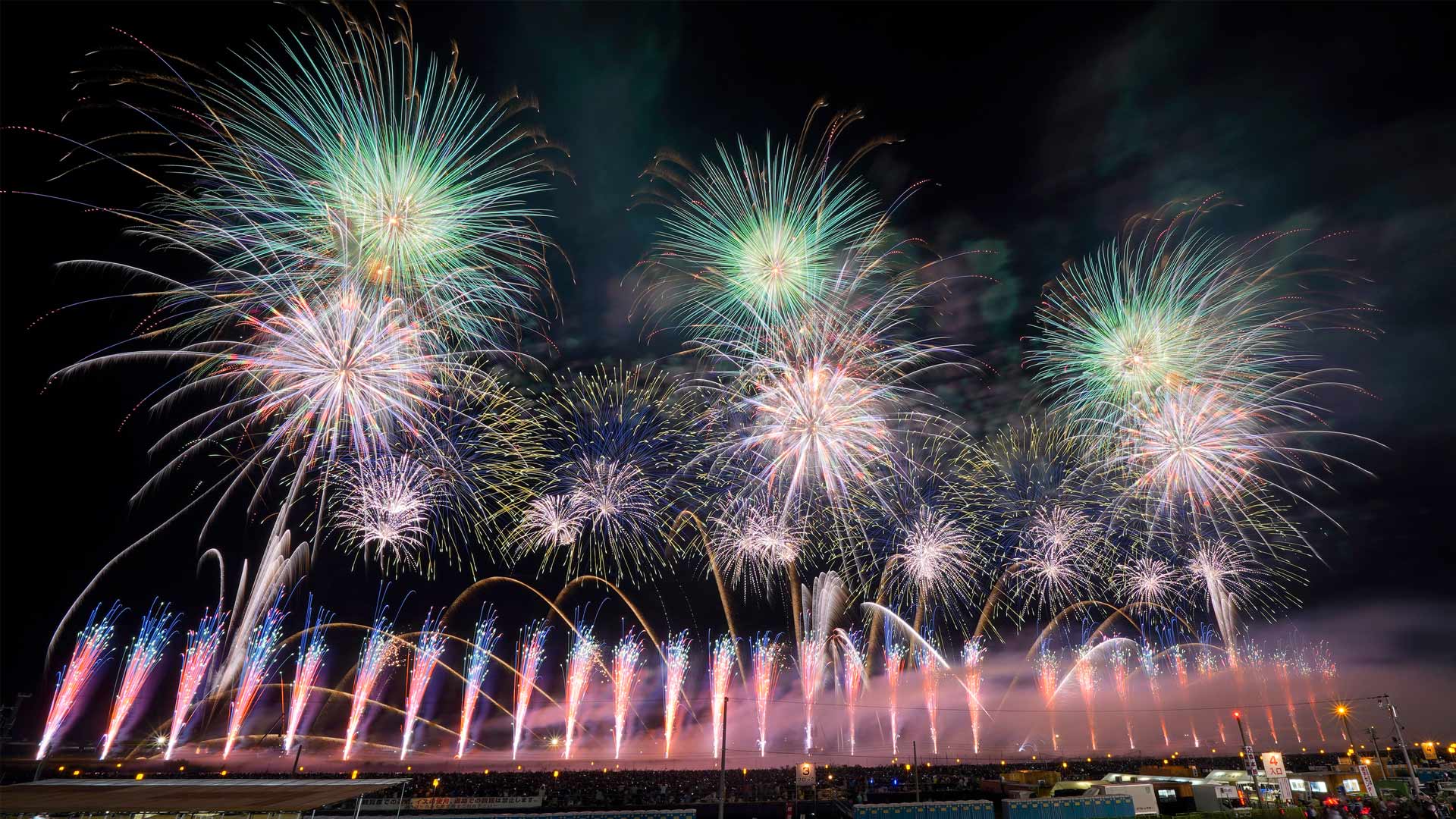 全国花火競技大会, 秋田県, 大仙市 (© Toru Hanai/寄稿者/Getty Images) Bing Everyday Wallpaper 2025-08-30, rWGiA2 [Bing Everyday Wall Paper 2025-08-30] url = http://www.bing.com/th?id=OHR.OmagariFireworks2025_JA-JP5692415884_1920x1080.jpg