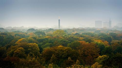 Herbstliche Farben in Berlin (© Sergio Saavedra Ruiz/Getty Images) Bing Everyday Wallpaper 2025-09-27
/tmp/UploadBetakyhCpY [Bing Everyday Wall Paper 2025-09-27] url = http://www.bing.com/th?id=OHR.BerlinAutumn_DE-DE0881465418_1920x1080.jpg

File Size (KB): 296.49 KB
Last Modified: September 27 2025 00:00:03
