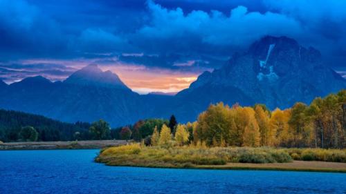 蛇河上的牛轭湖, 大提顿国家公园, 怀俄明州, 美国 (© DanitaDelimont.com/AWL Images/SuperStock) Bing Everyday Wallpaper 2025-10-02
/tmp/UploadBetaFUiyTz [Bing Everyday Wall Paper 2025-10-02] url = http://www.bing.com/th?id=OHR.OxbowBend_ZH-CN7211791969_1920x1080.jpg

File Size (KB): 311.92 KB
Last Modified: October 02 2025 00:00:02
