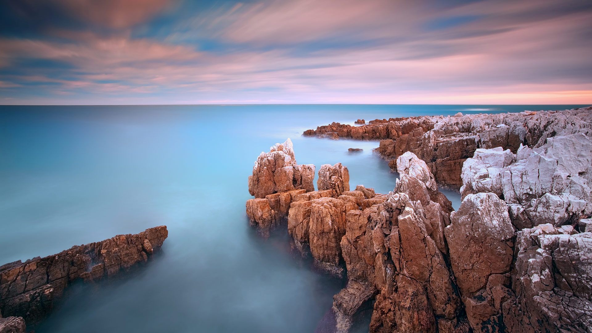 Cap d'Antibes, Provence-Alpes-Côte d'Azur, France (© Eric Rousset/Getty Images) Bing Everyday Wallpaper 2025-10-22, ZPzA7r [Bing Everyday Wall Paper 2025-10-22] url = http://www.bing.com/th?id=OHR.CapAntibes_ROW9927091167_1920x1080.jpg