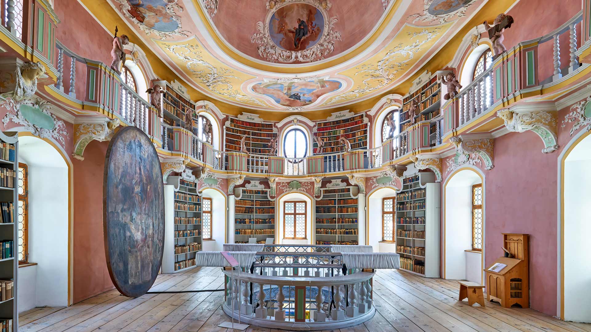 Alte Bibliothek, Kloster Sankt Mang, Füssen, Bayern (© marcobriviophoto/Shutterstock) Bing Everyday Wallpaper 2025-10-24, 6YflAZ [Bing Everyday Wall Paper 2025-10-24] url = http://www.bing.com/th?id=OHR.StMangLibrary_DE-DE0881251342_1920x1080.jpg