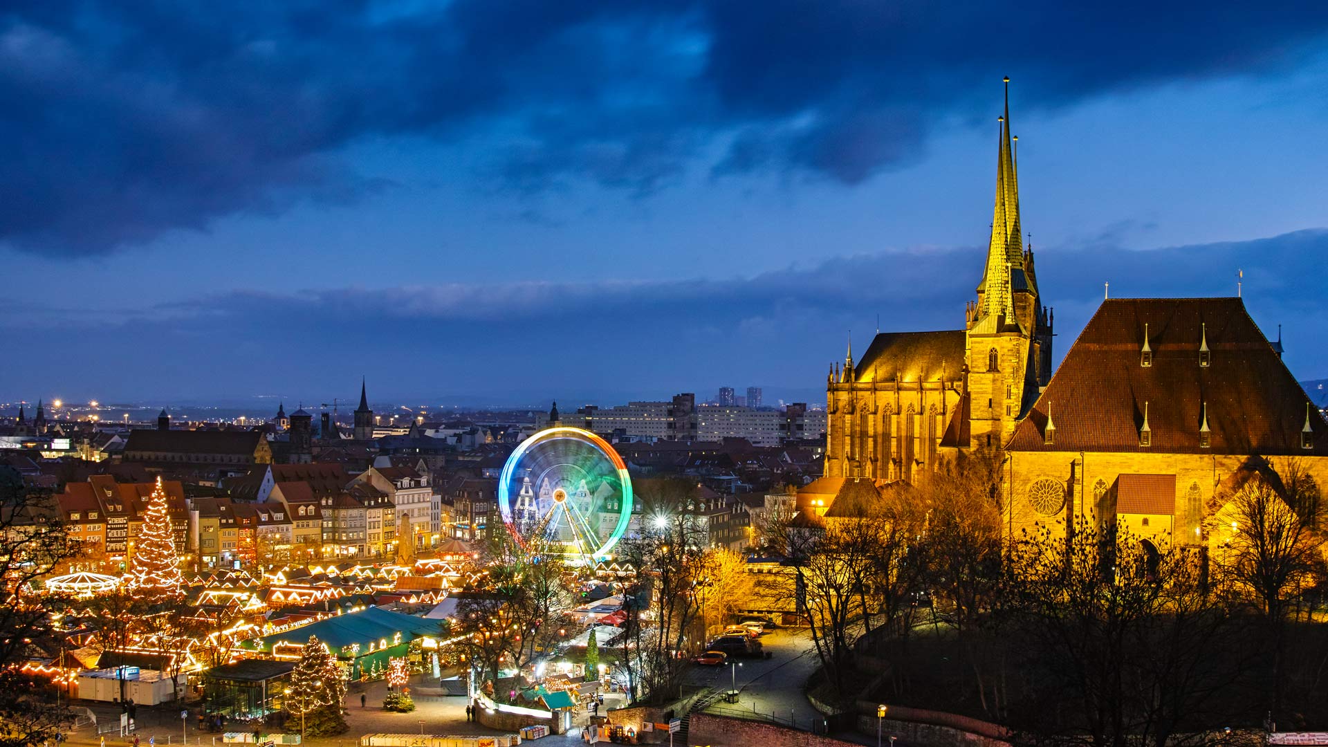 Weihnachtsmarkt Erfurt, Thüringen (© Jareck/Getty Images) Bing Everyday Wallpaper 2025-11-25, XASXZW [Bing Everyday Wall Paper 2025-11-25] url = http://www.bing.com/th?id=OHR.ErfurtChristmas_DE-DE4066993799_1920x1080.jpg