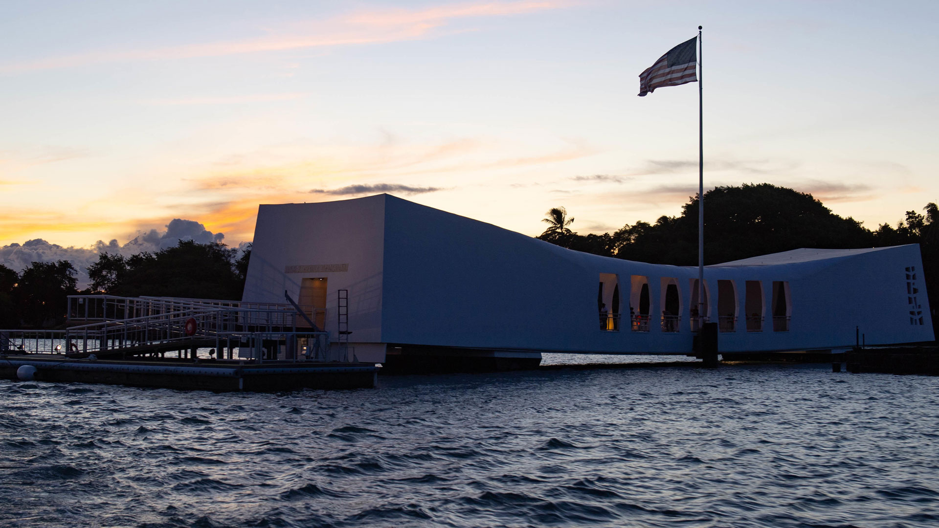 USS Arizona Memorial, Pearl Harbor, Honolulu, Hawaii (© Jessica O. Blackwell/APFootage/Alamy) Bing Everyday Wallpaper 2025-12-08, EFEBeT [Bing Everyday Wall Paper 2025-12-08] url = http://www.bing.com/th?id=OHR.PearlHarborDay_EN-US5774515492_1920x1080.jpg