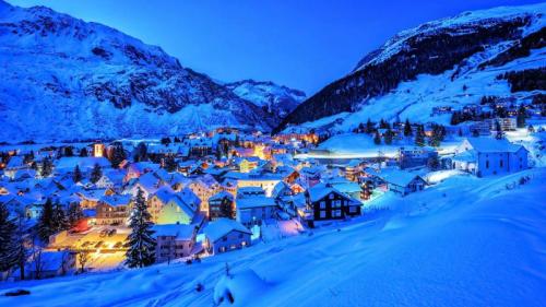 阿尔卑斯山脉的安德马特小镇，瑞士 (© Xantana/Getty Images) Bing Everyday Wallpaper 2026-01-24
/tmp/UploadBetaZFpoJY [Bing Everyday Wall Paper 2026-01-24] url = http://www.bing.com/th?id=OHR.AndermattSwiss_ZH-CN4112824348_1920x1080.jpg

File Size (KB): 322.29 KB
Last Modified: January 24 2026 00:00:02
