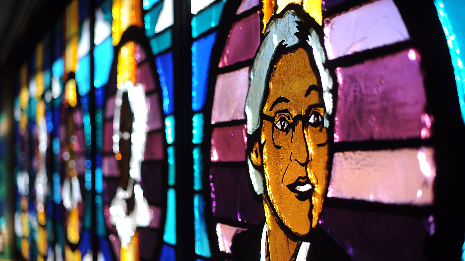 Rosa Parks in stained glass window, Shorter Community African Methodist Episcopal Church, Denver (© Cyrus McCrimmon/The Denver Post via Getty Images) Bing Everyday Wallpaper 2026-02-05, NIZIQg [Bing Everyday Wall Paper 2026-02-05] url = http://www.bing.com/th?id=OHR.ParksGlass_EN-US0280057691_1920x1080.jpg