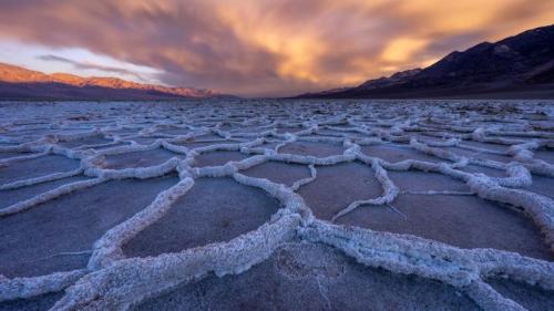 死亡谷国家公园恶水盆地的盐滩, 加利福尼亚州, 美国 (© Jim Patterson/TANDEM Stills + Motion) Bing Everyday Wallpaper 2026-02-11
/tmp/UploadBeta2goVyR [Bing Everyday Wall Paper 2026-02-11] url = http://www.bing.com/th?id=OHR.BadwaterFlats_ZH-CN4713617982_1920x1080.jpg

File Size (KB): 312.78 KB
Last Modified: February 11 2026 00:00:03
