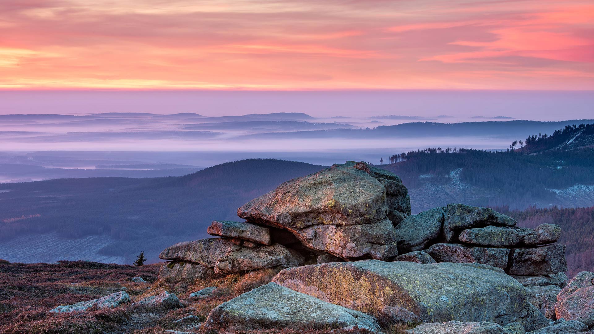 Sonnenaufgang auf dem Brocken, Nationalpark Harz, Sachsen‑Anhalt (© imageBROKER/AVTG/Getty Images) Bing Everyday Wallpaper 2026-02-26, IF5IxJ [Bing Everyday Wall Paper 2026-02-26] url = http://www.bing.com/th?id=OHR.BrockenSunrise_DE-DE4032299807_1920x1080.jpg