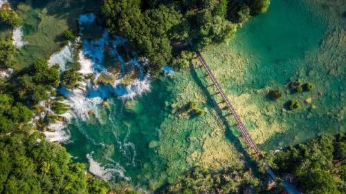 克尔卡国家公园的斯克拉丁斯基布克瀑布, 克罗地亚 (© Amazing Aerial Agency/Adobe Stock) Bing Everyday Wallpaper 2026-05-09
/tmp/UploadBetaCxycos [Bing Everyday Wall Paper 2026-05-09] url = http://www.bing.com/th?id=OHR.SkradinskiBuk_ZH-CN0882603359_1920x1080.jpg

File Size (KB): 283.75 KB
Last Modified: May 09 2026 00:00:02
