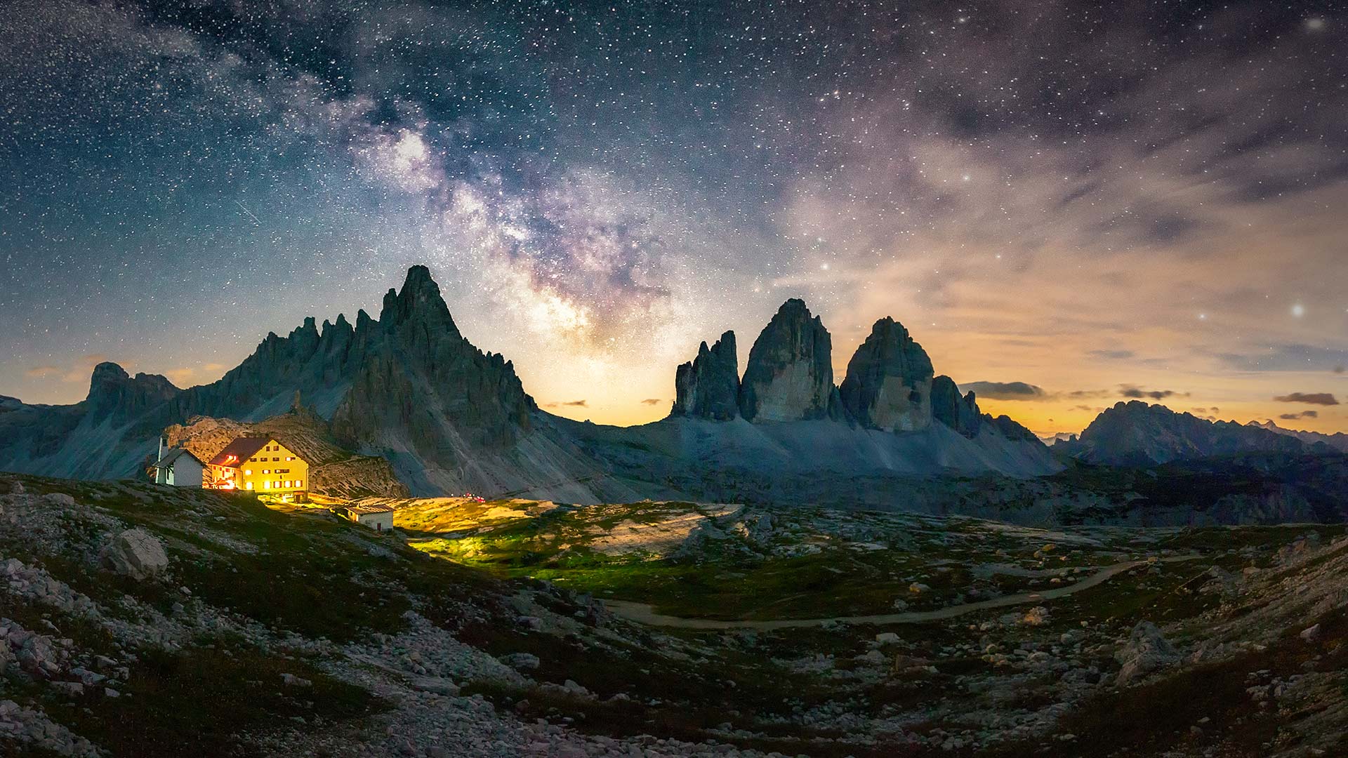 三峰自然公园，南蒂罗尔，意大利 (© Adisorn Fineday Chutikunakorn/Getty Images) Bing Everyday Wallpaper 2026-05-24, GqzCdc [Bing Everyday Wall Paper 2026-05-24] url = http://www.bing.com/th?id=OHR.DolomitesPark_ZH-CN7134423478_1920x1080.jpg