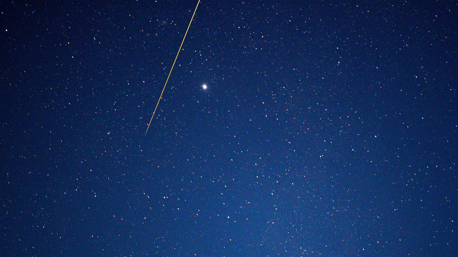 はやぶさ 2 から切り離されたカプセル (© MORGAN SETTE/Getty Images) Bing Everyday Wallpaper 2026-06-13, bKE9Jz [Bing Everyday Wall Paper 2026-06-13] url = http://www.bing.com/th?id=OHR.HayabusaDay2026_JA-JP6590656546_1920x1080.jpg