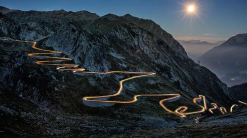 特雷莫拉公路在圣哥达山口，艾罗洛，瑞士 (© Sandro Bisaro/Getty Images) Bing Everyday Wallpaper 2026-06-17
/tmp/UploadBetaBe0TJR [Bing Everyday Wall Paper 2026-06-17] url = http://www.bing.com/th?id=OHR.TremolaRoad_ZH-CN8810749250_1920x1080.jpg

File Size (KB): 322.15 KB
Last Modified: June 17 2026 00:00:02
