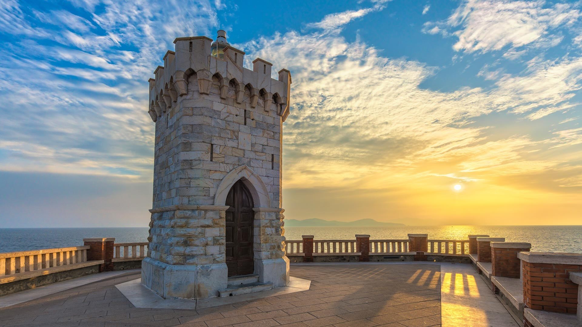 Leuchtturm „La Rocchetta“, Piombino, Italien (© StevanZZ/Getty Images) Bing Everyday Wallpaper 2026-06-19, 2OBySz [Bing Everyday Wall Paper 2026-06-19] url = http://www.bing.com/th?id=OHR.IsolaElba_DE-DE0710166341_1920x1080.jpg