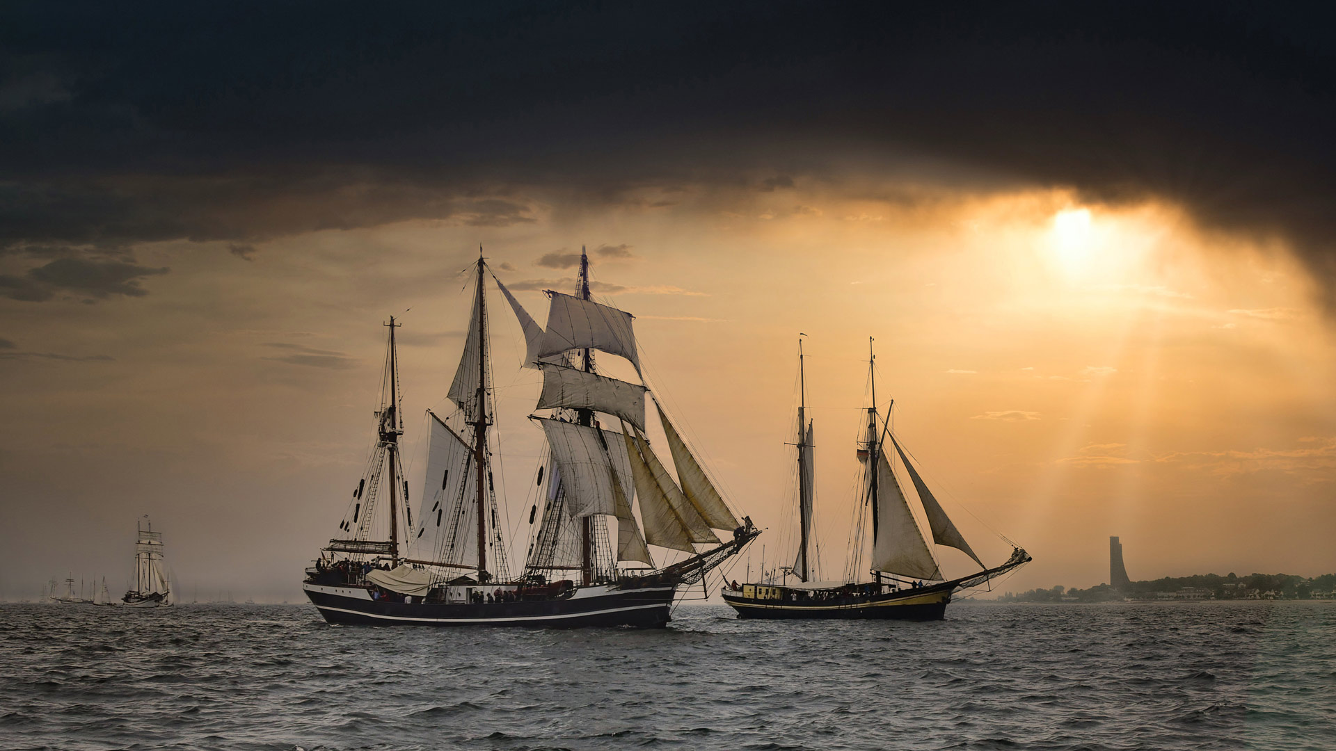 Windjammerparade zur Kieler Woche in Kiel, Schleswig-Holstein (© Snapshot freddy/Shutterstock) Bing Everyday Wallpaper 2026-06-20, lrK1cW [Bing Everyday Wall Paper 2026-06-20] url = http://www.bing.com/th?id=OHR.KielSailing_DE-DE0980571166_1920x1080.jpg